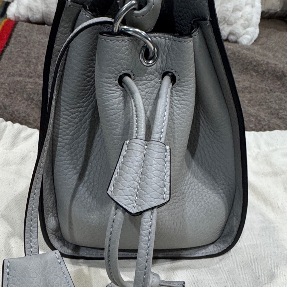 Mulberry Light Gray Leather Iris Purse - Picture 12 of 13